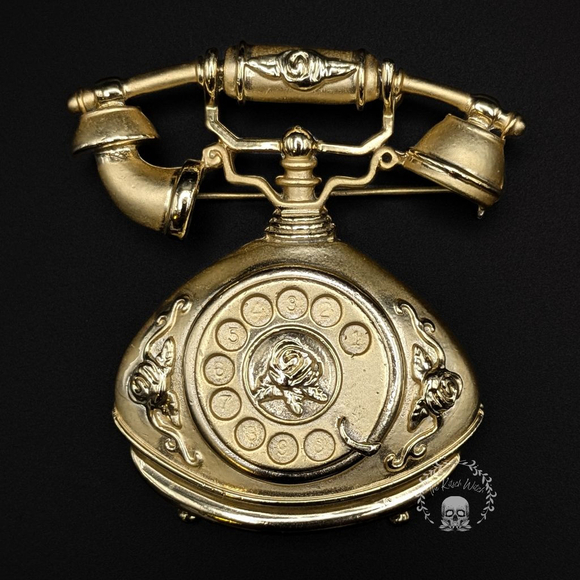Vintage Jewelry - Vintage Rotary Telephone Brooch in Gold Tone